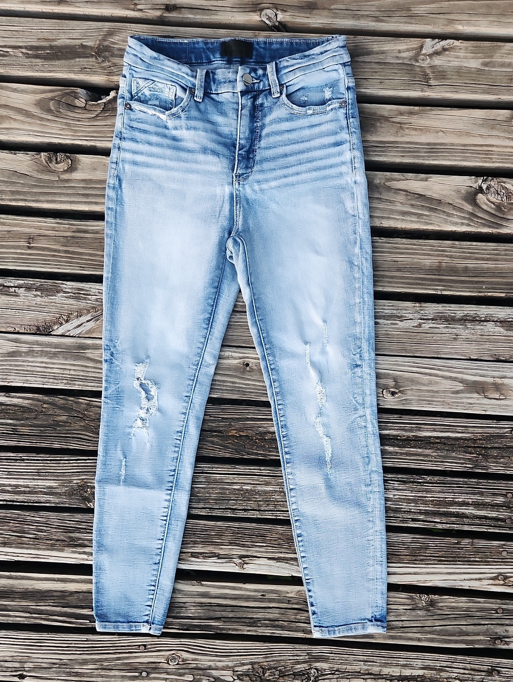 Buckle Black Light Wash Distressed Fit No. 75 Ankle Skinny Jeans 26 Stretch